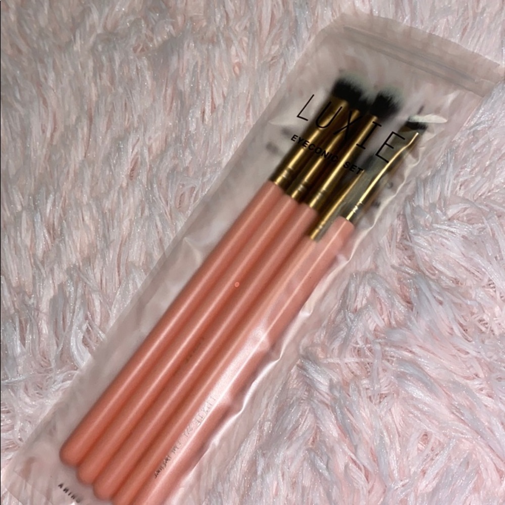 Brush Set - Picture 2 of 2